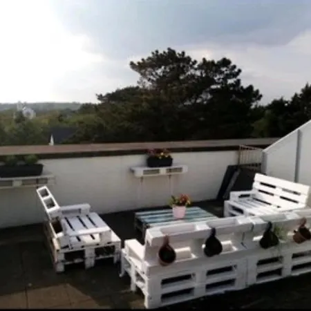 Captivating 3-Bed Townhouse In Furbo